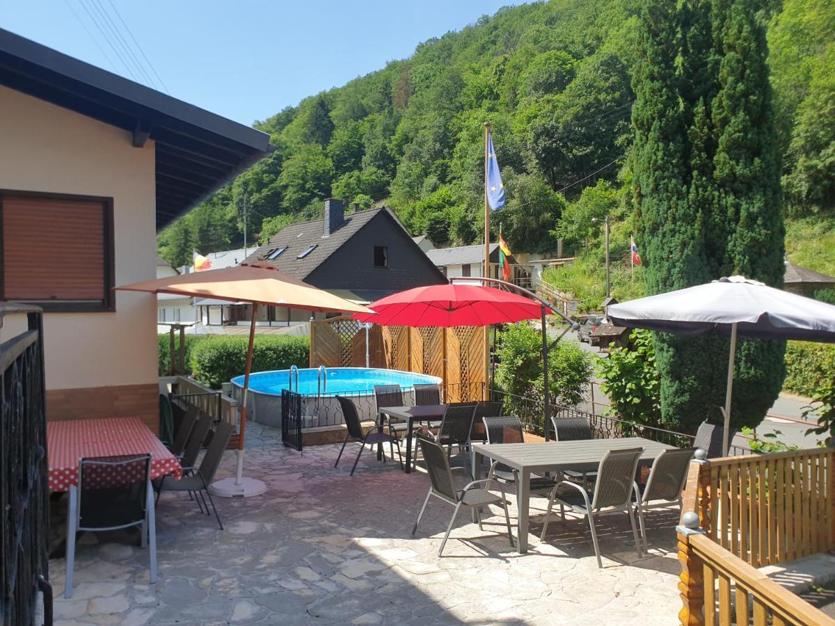 Ferien Und Selbstversorgerhaus Fuer Gruppen Sauerthaler Hof - Loreley Buitenkant foto