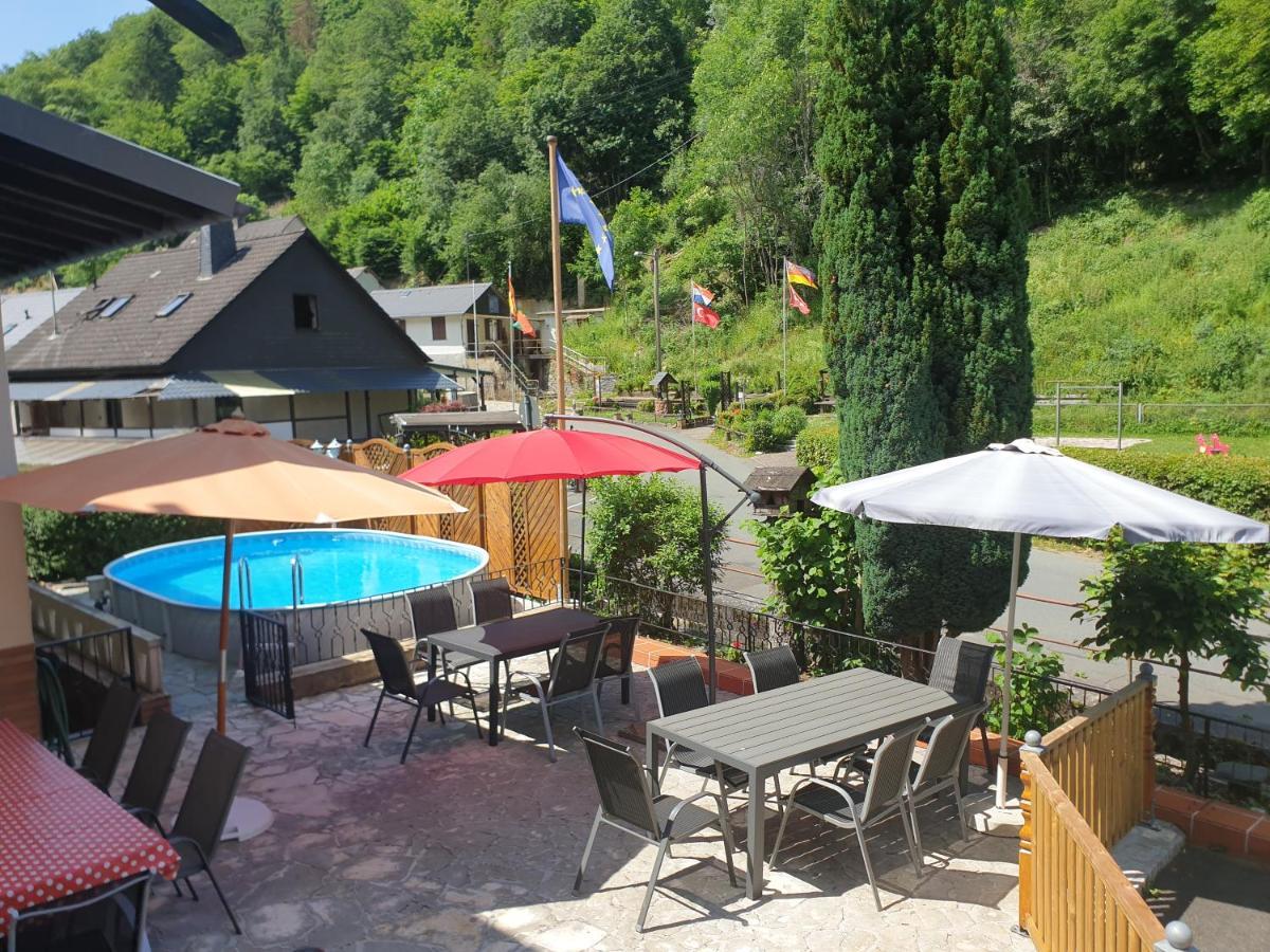 Ferien Und Selbstversorgerhaus Fuer Gruppen Sauerthaler Hof - Loreley Buitenkant foto